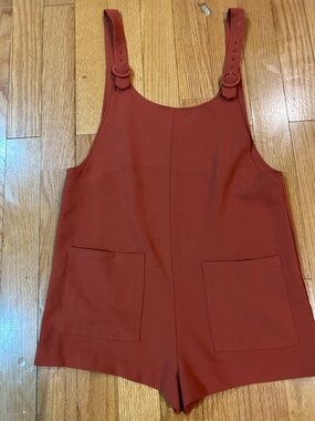Forever 21 Sz m women’s Rust Red Romper Overalls with Front Pockets